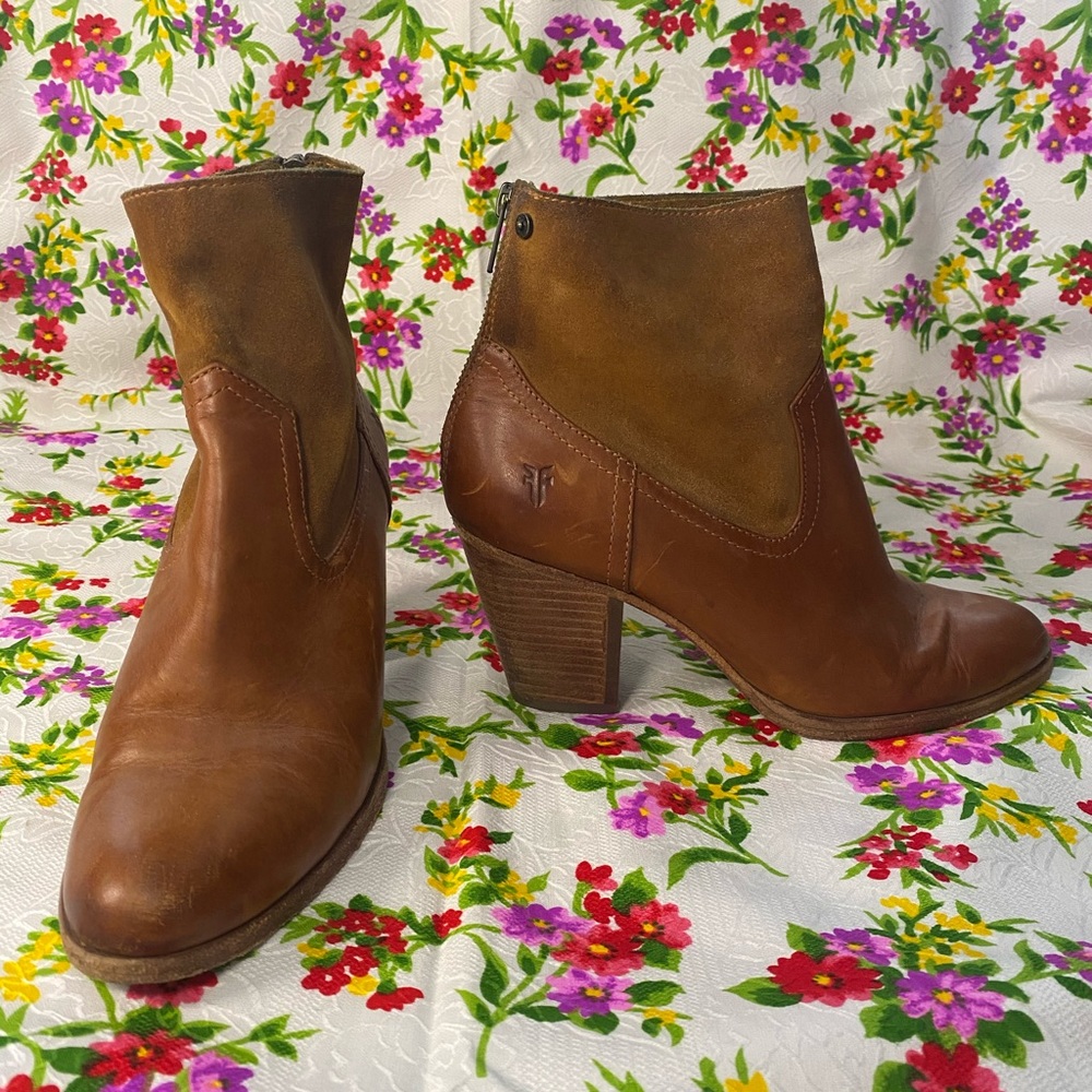 Frye Tessa Zip Short Bootie